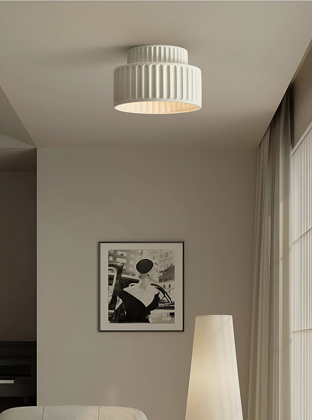 Ceiling light - Ribbed resin design - Timeless elegance for any room