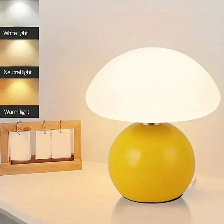 Table lamp - Cream-colored finish - Mushroom shape
