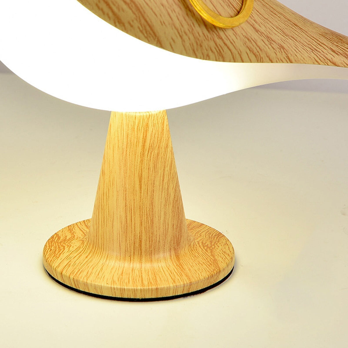 Table lamp - Elegant modern metal design - Warm ambience